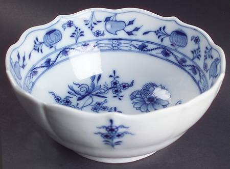 Blue Onion (Oval Backstamp) 6" Round Vegetable Bowl