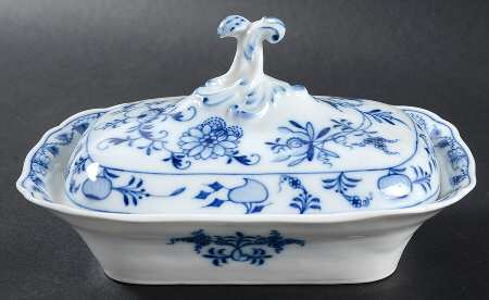 Blue Onion (Oval Backstamp) Rectangular Covered Vegetable
