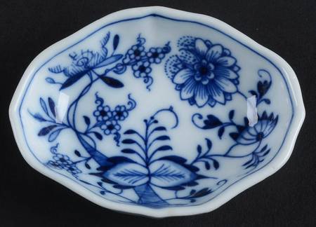 Blue Onion (Oval Backstamp) Individual Nut Dish
