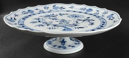 Blue Onion (Oval Backstamp) 14" Diameter Pedestal Cake Stand