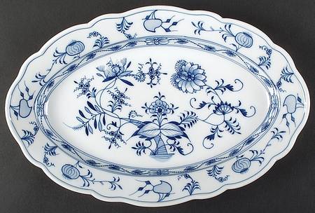 Blue Onion (Oval Backstamp) 14" Oval Serving Platter