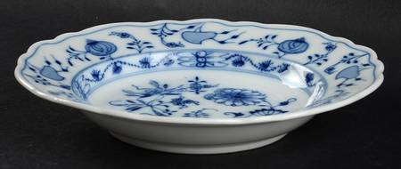 Blue Onion (Oval Backstamp) Rim Soup Bowl