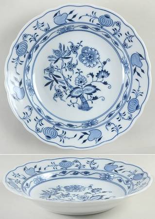 Blue Onion (Oval Backstamp) Large Rim Soup Bowl