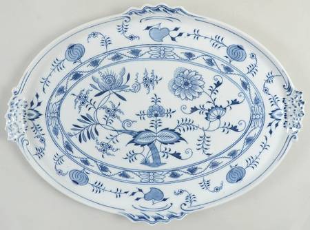 Blue Onion (Oval Backstamp) 16" Oval Tray