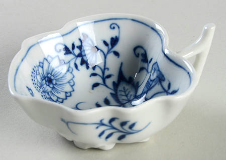 Blue Onion ("Sword" Backstamp) 3" Leaf Dish