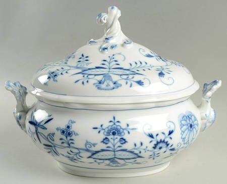 Blue Onion ("Sword" Backstamp) Oval Tureen & Lid