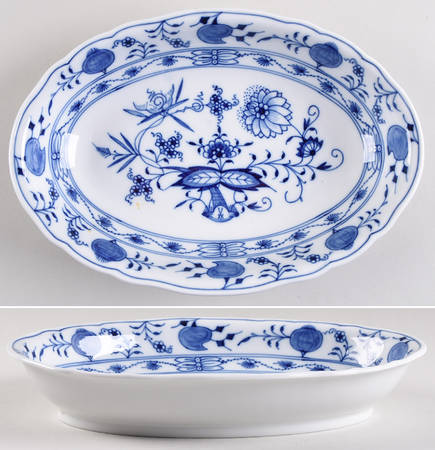 Blue Onion ("Sword" Backstamp) 10" Oval Vegetable Bowl