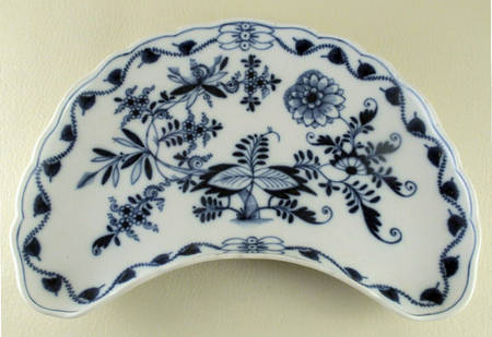 Blue Onion ("Sword" Backstamp) Crescent Salad Plate