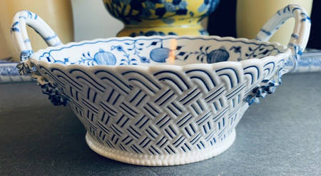 Blue Onion ("Sword" Backstamp) 8" Handled Basket