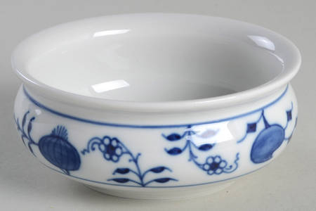 Blue Onion ("Sword" Backstamp) 3" Round Box No Lid