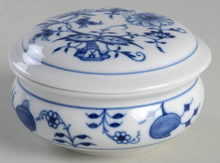 Blue Onion ("Sword" Backstamp) 3" Round Box & Lid