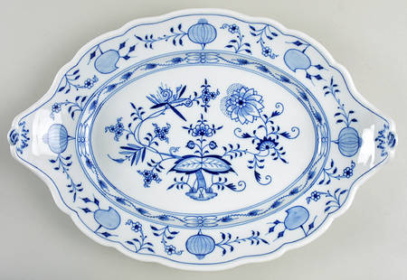 Blue Onion ("Sword" Backstamp) Underplate for Oval Tureen