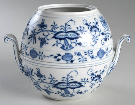 Blue Onion ("Sword" Backstamp) Tureen No Lid