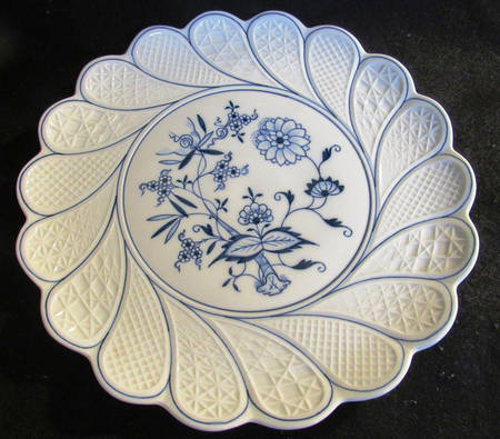 Blue Onion ("Sword" Backstamp) Cake Plate