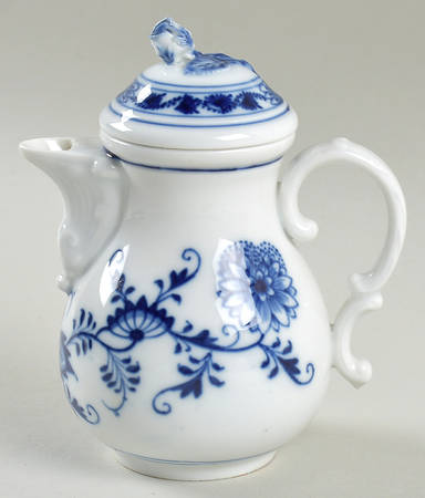 Blue Onion ("Sword" Backstamp) Creamer & Lid