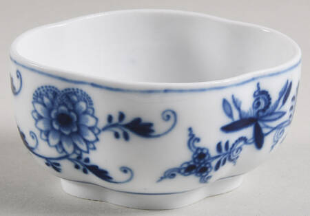 Blue Onion ("Sword" Backstamp) Sugar Bowl No Lid