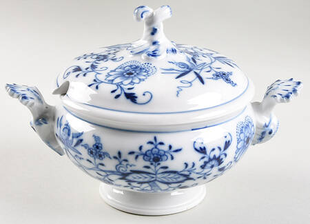 Blue Onion ("Sword" Backstamp) Mini Tureen & Lid