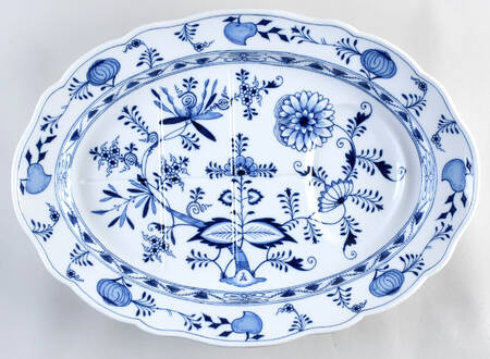 Blue Onion ("Sword" Backstamp) 20" Oval Platter with Well