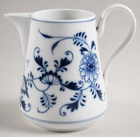 Blue Onion ("Sword" Backstamp) Small Teapot No Lid