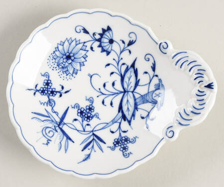 Blue Onion ("Sword" Backstamp) Salt Cellar