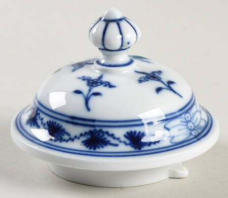 Blue Onion ("Sword" Backstamp) Lid for Coffee Pot