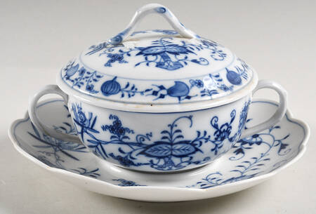 Blue Onion ("Sword" Backstamp) Cream Soup Bowl & Saucer Set with Lid
