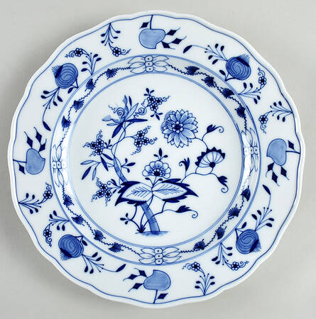 Blue Onion ("Sword" Backstamp) Dinner Plate