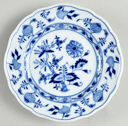 Blue Onion ("Sword" Backstamp) Bread & Butter Plate