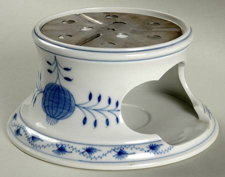 Blue Onion ("Sword" Backstamp) Warmer Stand (China) W/Metal Top