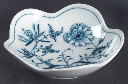 Blue Onion ("Sword" Backstamp) Small Round Fluted Bowl