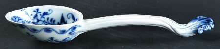 Blue Onion ("Sword" Backstamp) Solid Piece Sauce Ladle