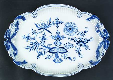 Blue Onion ("Sword" Backstamp) 15" Oval Serving Platter