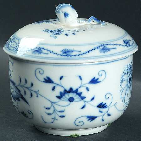 Blue Onion ("Sword" Backstamp) Oversize Sugar Bowl & Lid