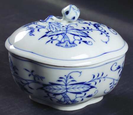 Blue Onion ("Sword" Backstamp) Sugar Box & Lid