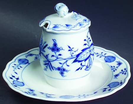 Blue Onion ("Sword" Backstamp) Mustard with Lid & Attached Underplate