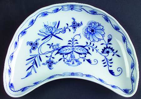 Blue Onion ("Sword" Backstamp) Crescent Salad Plate