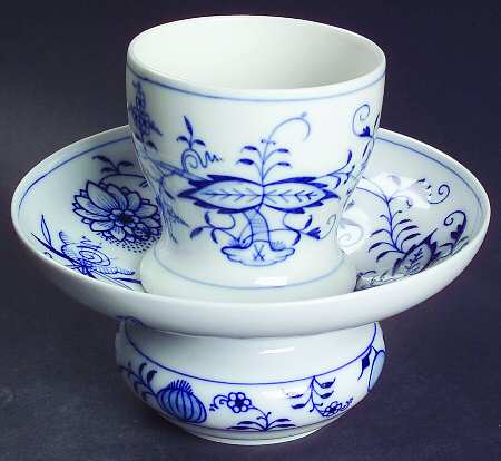 Blue Onion ("Sword" Backstamp) Mouth Rinsing Basin & Cup