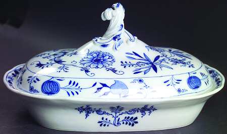 Blue Onion ("Sword" Backstamp) Rectangular Covered Vegetable