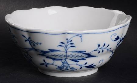 Blue Onion ("Sword" Backstamp) 6" Round Vegetable Bowl