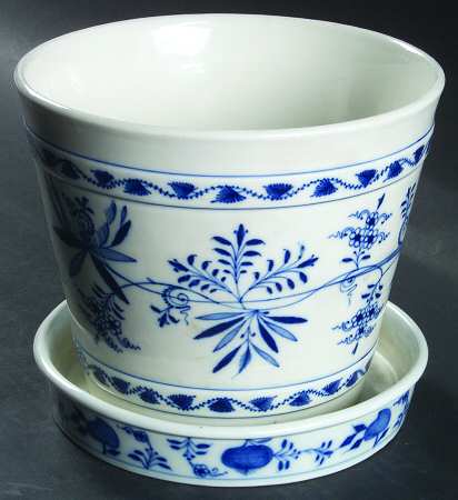 Blue Onion ("Sword" Backstamp) 6" Flower Pot & Underplate
