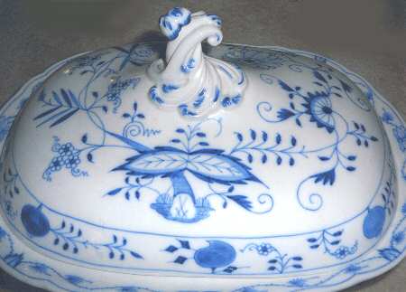 Blue Onion ("Sword" Backstamp) Oval Cheese Dish with Lid