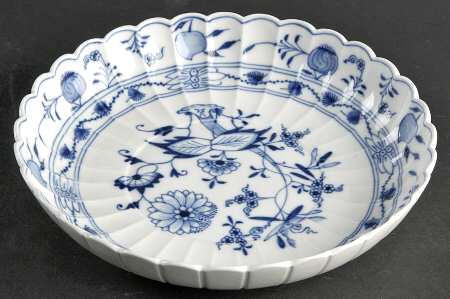 Blue Onion ("Sword" Backstamp) 7" Round Vegetable Bowl