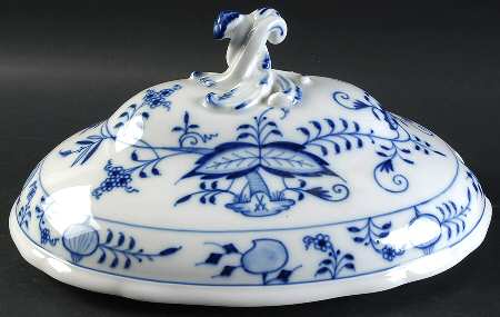 Blue Onion ("Sword" Backstamp) Lid for Oval Tureen