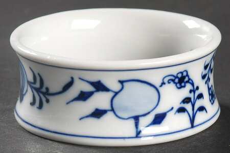 Blue Onion ("Sword" Backstamp) Napkin Ring