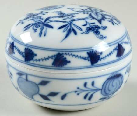 Blue Onion ("Sword" Backstamp) 3" Round Bon Bon & Lid