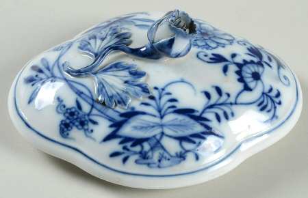 Blue Onion ("Sword" Backstamp) Lid for Sugar Bowl