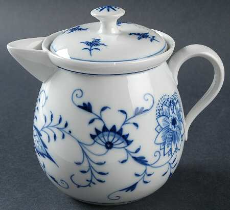 Blue Onion ("Sword" Backstamp) 16 Oz Jug & Lid
