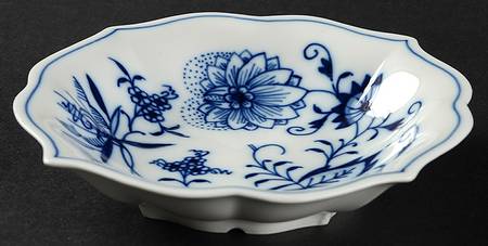 Blue Onion ("Sword" Backstamp) Fruit/Dessert (Sauce) Bowl