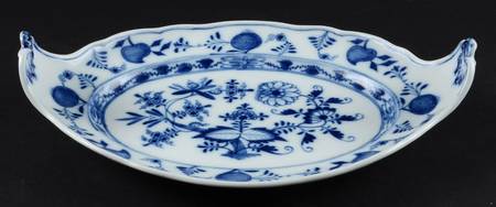 Blue Onion ("Sword" Backstamp) 12" Oval Handled Tray