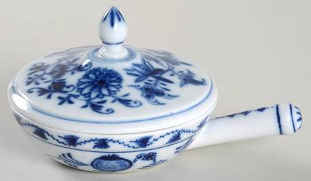 Blue Onion ("Sword" Backstamp) Egg Pan & Lid